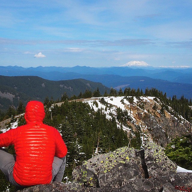 Pulling photos off my real cam after last weekend... Most the volcanoes were shrouded in clouds. So I just ate lunch chillin with #mtsthelens #traveloregon